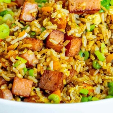 SPAM Fried Rice - Sweet Cs Designs Ground Beef Fried Rice, Spam Recipes Dinners, Rice With Eggs, Stovetop Meals, Easy Entrees, Spam Fried Rice, Grilled Tuna Steaks, Spam Recipes, Beef Casseroles