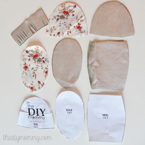 Sew Fringed Leather Baby Booties – The DIY Mommy Baby Shoes Diy Pattern Tutorials, Diy Baby Moccasins, Baby Moccasin Pattern, Baby Shoes Diy Pattern, Diy Mommy, Moccasin Pattern, Baby Shoes Diy, Sew Baby, Baby Shoes Pattern