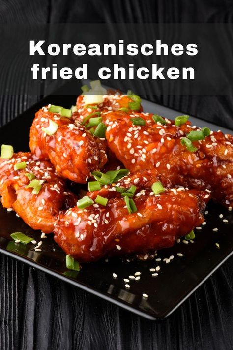 Koreanisches Fried Chicken ist ein Geschmackserlebnis der Extraklasse! Probiere unser Rezept und lass dich von den Aromen Koreas verzaubern. Fried Chicken, Chicken, Fan