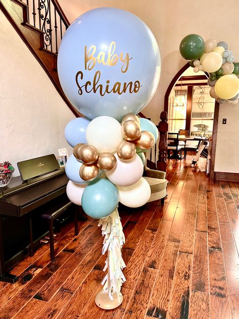 Gender Reveal Balloon Columns, Balloon Tower, Twinkle Twinkle Baby Shower, Baby Balloon, Gender Reveal Balloons, Gender Reveal Party Decorations, Balloon Centerpieces, Balloon Columns, Safari Baby Shower