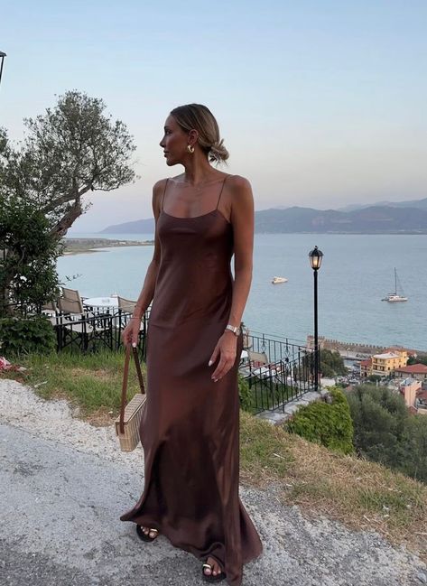 Silk Wedding Guest Dress, Satin Summer Dress, Brown Fitted Dress, Brown Dresses Outfit, Brown Long Dress, Satin Dress Outfit, Brown Satin Dress, Maxi Silk Dress, Brown Slip Dress