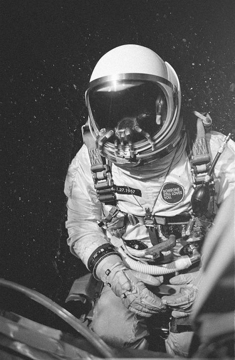 Astronaut Images, Astronaut Wallpaper, Brian May, Trust No One, Black And White, Memes, White, Black