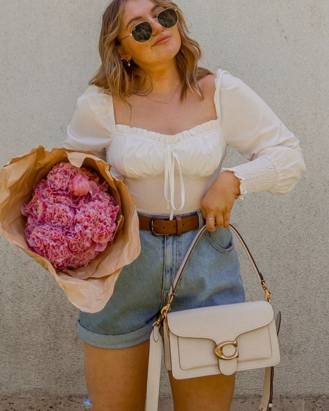 Cute Summer Outfits For Medium Size, Plus Size Denim Outfits Summer, Petite Mid Size Fashion, Italy Outfits Summer Midsize, Midsize Fashion Inspo Outfits, Midsize Linen Pants Outfit, Outfit Inspo Curvy Summer, Cute Summer Outfits Midsize, Midsize Style Summer