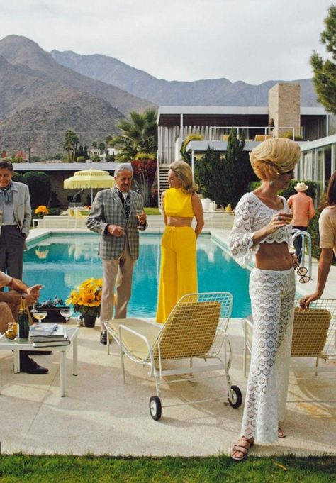 1960s Pool, Palm Springs Pool Party, Slim Aarons Photography, Palm Springs Pool, Environmental Portraits, Celebrity Culture, Slim Aarons, Holding Baby, West Point