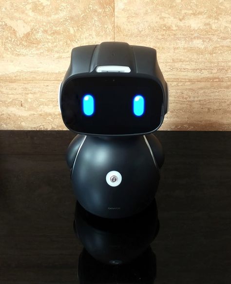 Amazon Alexa is now a small home robot thanks to Omate | Engadget Alexa Robot, Astronaut Wallpaper, How To Become Smarter, Smart Robot, Tech Innovation, Cute Face, Voice Assistant, Robot Art, Futuristic Technology