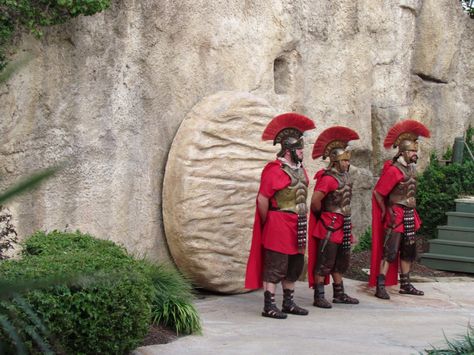 soldiers at jesus tomb | Jesus Tomb Matthew 27, Good Friday Images, Titusville Florida, Jesus Tomb, Joseph Of Arimathea, Holy Saturday, I Will Rise, Easter Week, Resurrection Day