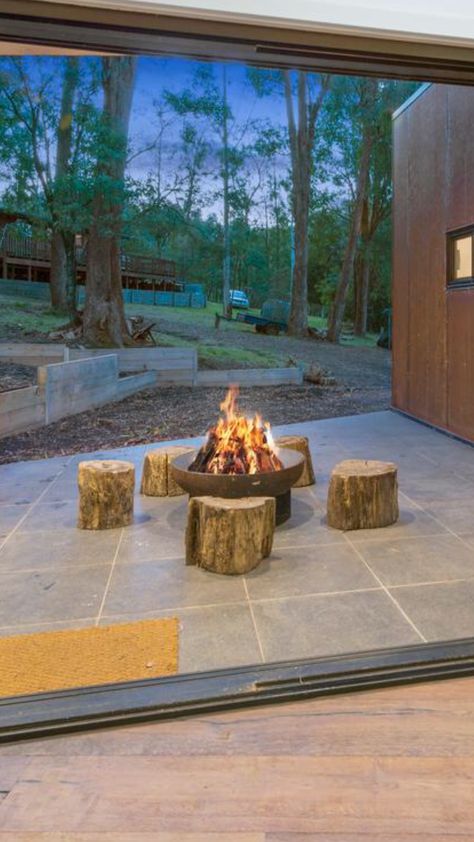 Campfire Ideas Backyard, Campfire Seating, Pavers Fire Pit, Courtyard Pavers, Log Seating, Log Seats, Backyard Campfire, Paver Fire Pit, Log Chairs