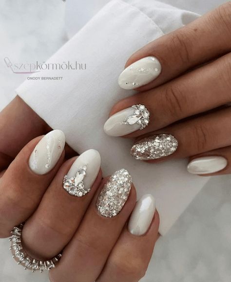 wedding nails with crystals. white chrome bridal nail designs. White Anniversary Nails, White Silver Wedding Nails, Wedding Nails Gems Rhinestones, White Chrome Nails With Gems, Wedding Nails Rhinestone, Bridal Nails White, Silver Wedding Nails, Silver And White Nails, Milky White Almond Nails