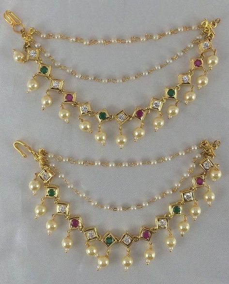 Earrings chains ! **The World of Pure Fabrics** #DresslikeaStar_Always 🌟⭐️✨💫 #Gurugram #Haryana #Chandigarh #Punjab #DelhiNCR #USA #CANADA… Kandoli Designs, Bridal Jwelery, Ear Chain, Wedding Jewellery Collection, Gold Jewelry Earrings, Gold Jewelry Simple, Bridal Gold Jewellery Designs, Gold Jewellery Design Necklaces, India Jewelry