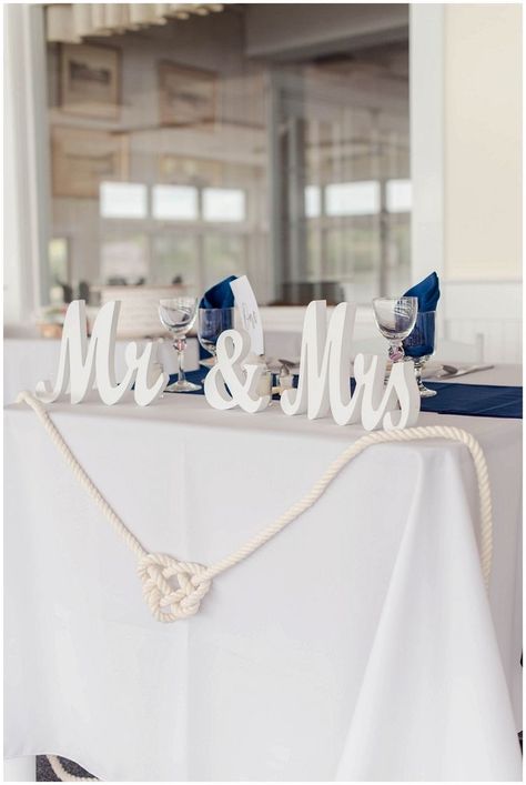 Nautical Wedding Reception, Decor Marin, Nautical Wedding Inspiration, Lighthouse Wedding, Nautical Bridal Showers, Anchor Wedding, Deco Marine, Yacht Wedding, Nautical Wedding Theme