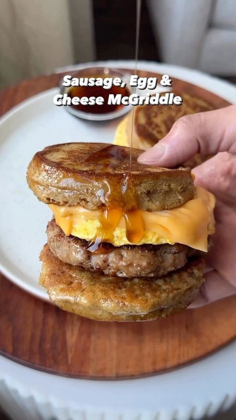 High Protein Recipes for Gymrats on Reels | gymratrecipes · Original audio Protein Mcgriddle, Griddle Cakes, High Protein Meal Prep, Healthy High Protein Meals, Egg Cheese, Sans Gluten Sans Lactose, High Protein Low Calorie, Easy Healthy Meal Prep, Egg Beaters