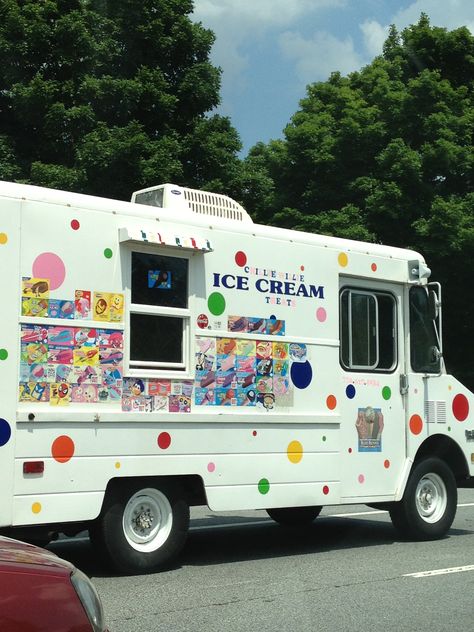 90s Ice Cream Truck, I’ve Cream Truck, Ice Cream Truck Aesthetic, Quince Extras, Mobile Bakery, Mexican Ice Cream, Ice Cream Seller, Good Humor Ice Cream, Ice Cream Trucks