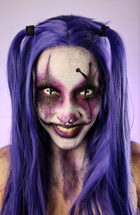 #clown #clownmakeup #scaryclown #halloweenmakeup #spookymakeup #clowngirl #clownideas Clown Halloween Makeup Scary, Purple Clown Makeup, Spooky Clown Makeup, Crazy Clown Makeup, Neon Clown Makeup, Haunt Makeup, Clown Ideas, Clown Makeup Tutorial, Dirty Makeup