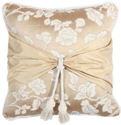 Luxury Designer Pillows | Decorative Pillows Fancy Pillows, Fancy Cushions, Creative Pillows, Sewing Cushions, Pillow Crafts, Organic Bedding, Cushion Cover Designs, Chic Pillows, Pretty Pillow