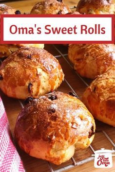 German sweet rolls with raisins.WUNDERBAR German Recipes Traditional, German Recipes Authentic, Recipe With Raisins, German Breakfast, Easy German Recipes, German Food Authentic, Raisin Recipes, German Bread, Sweet Roll Recipe