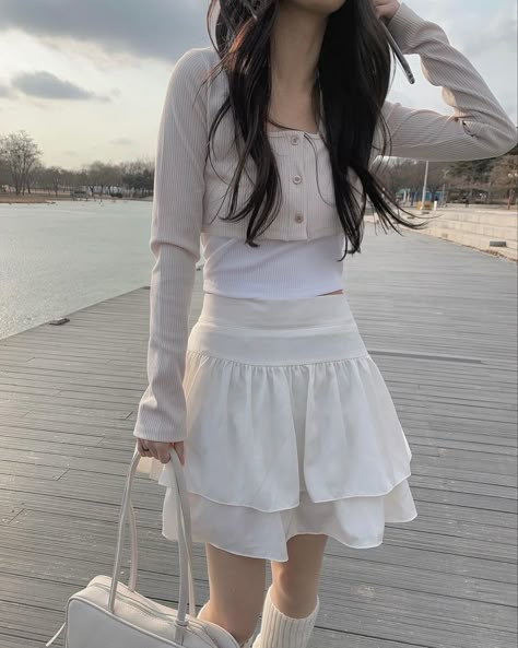 Douyin Fashion, Video Game Outfits, White Skirt Outfits, Downtown Outfits, 가을 패션, Korean Outfits, Summer Looks, Chia, Fashion Inspo Outfits