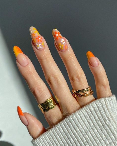 12 Fun & Classy Birthday Party Nails Inspiration Orange Nail Art, Sun Nails, April Nails, Flower Nail Designs, Floral Nail Art, Best Nail Art Designs, Spring Nail Art, Easter Nails, Spring Nail