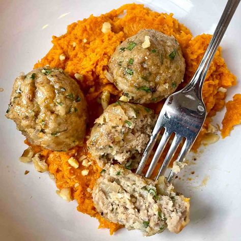 The BEST Apple Chicken Meatballs - On The Bias - Cheddar Meatballs, Spiced Sweet Potatoes, Ground Chicken Meatballs, Fried Meatballs, Cheesy Meatballs, Meatball Dinner, Cheese Stuffed Meatballs, Chicken Apple, Fall Meal