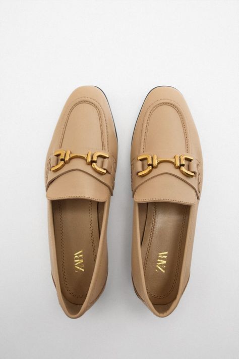 Loafers Women Outfit, Womens Loafer, Zara Loafers, Loafers Beige, Beige Loafers, Chunky Loafer, Zara Flats, Gold Loafers, Hogwarts Dr