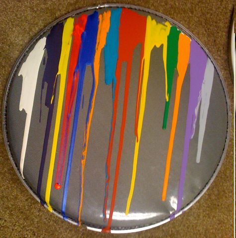 Recycling Drum Heads :D Drum Head Art, Drum Decor, Drum Furniture, Teen Music, Drums Quotes, Drum Lessons For Kids, Drum Craft, Drums Wallpaper, Instrument Art