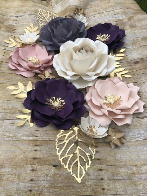 21 handmade things to make and sell online from home paper flowers Paper Flower Centerpieces, Diy Flores, Paper Flower Wall Decor, Paper Flower Decor, Large Paper Flowers, Paper Flower Template, Paper Flower Backdrop, Handmade Flowers Paper, Paper Flowers Craft