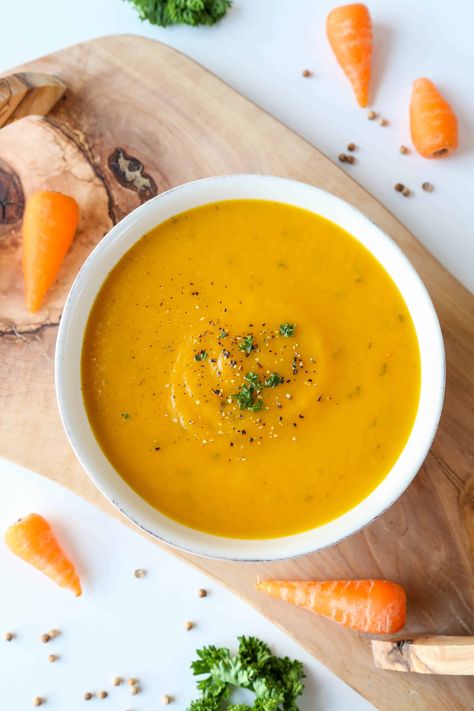 Soup Benefits, Soup Recipe Healthy, Roasted Carrot Soup, Carrot And Coriander Soup, Soup Maker Recipes, Coriander Soup, Pot Recipes Healthy, Soup Healthy, Soup Maker