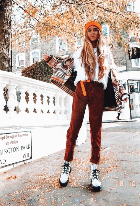 Outfits With White Doc Martens, How To Style White Doc Martens, Dr Marten Outfits, Platform Boot Outfit, White Doc Martens Outfit, Jadon Smooth Leather Platform Boots, Doc Martens Outfit Fall, Martens Outfit, White Boots Outfit