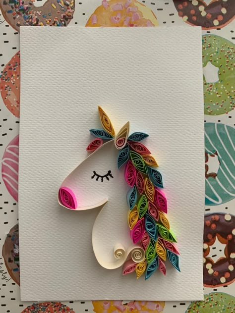 Paper Quilling Unicorn, Simple Quilling Ideas, Quilled Unicorn, Unicorn Quilling, Birthday Quilling, Quilling Birthday Cards, Diy Quilling Crafts, Quilling Animals, Paper Quilling For Beginners