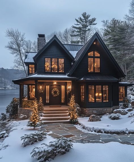 Winter Lake House, Black Houses, Gorgeous Homes, Primitive Home Decor, Haute House, Winter Lake, House Cabin, Countryside House, Casa Exterior