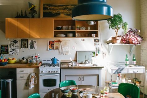 beloved kit. Design Apartment, Kitchen Decorating, House Room, Apartment Inspiration, Interior Inspo, Rustic Kitchen, House Inspo, 인테리어 디자인, Dream Kitchen