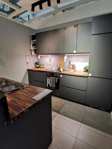 Sleek and Modern: The VOXTORP Dark Gray Kitchen Series from IKEA Voxtorp Kitchen, Bodbyn Ikea, Ikea Bodbyn Kitchen, Voxtorp Ikea, Grey Ikea Kitchen, Ikea Kitchen Inspiration, Dark Gray Kitchen, White Ikea Kitchen, Stylish Kitchen Design