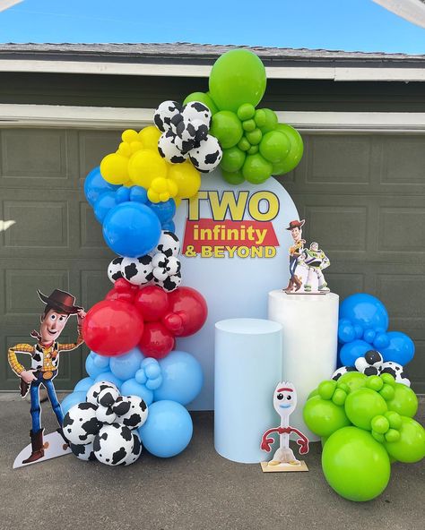 Toy story second birthday theme and balloon decorations Toy Story Second Birthday Party Ideas, 2nd Birthday Boy Party Ideas, Second Birthday Party Themes Boy, Birthday Theme For 2nd Birthday Boy, Kid Birthday Theme Ideas, Toddler Boy 2nd Birthday Ideas, Toy Story Two Birthday, Toy Story Birthday Decor, Toy Story Themed Party