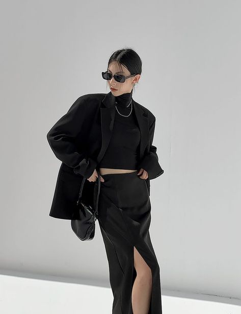 Korean All Black Outfit, All Black Korean Outfit, K Pop Mens Fashion, All Black Outfit Korean, Korean Street Fashion Black, Black Korean Outfit, Black Outfit Korean, Korean Fashion 2022, Outer Dress