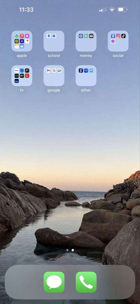 Wallpaper Backgrounds Light Colors, Phone Organization Home Screen Aesthetic Iphone Minimalist, Home Screen Layout Iphone Minimalist, Minimal Phone Setup, Minimal Iphone Setup, Ios Minimalist Home Screen, Home Screen Ideas Layout, Simple Ipad Homescreen, Simple Iphone Homescreen Layout