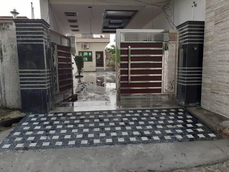 Gate Ramp Design Granite, Main Gate Ramp Design Granite, Ramp Tiles Design, Granite Ramp Design Entrance, Gate Ramp Design, House Ramp Design, Ms Gate, Parking Ramp, House Pillars