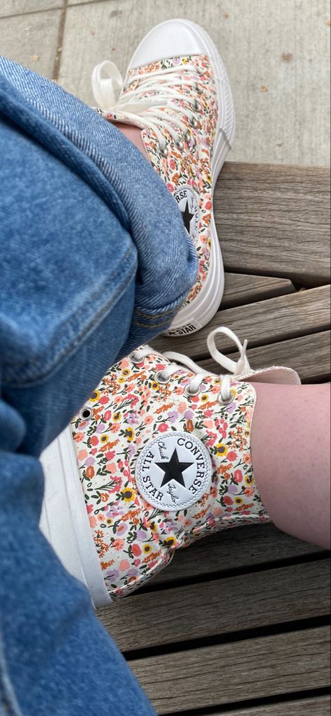 Colorful Converse Outfit, Pastel Converse, Flower Converse, Converse Collection, Floral Converse, Cute Converse, Converse Platform, Painted Sneakers, Trendy Shoes Sneakers