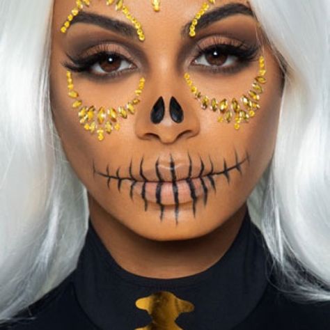 Sugar Skull Jewel Face Sticker Scary Halloween Body Jewels Nwt Take Your Skeleton Costume To The Next Level With These Stunning Face Jewels. These Gold Gems Adhere Well To All Places On The Body Like The Face, Chest, Or Hands, And They Feature Skin-Friendly Material Which Is Safe To Be Used On Both The Face And Nails. These Stones Will Be Sure To Make You Stand Out! R946 Catrina Makeup With Gems, Gold Skull Makeup, Gold Skeleton Makeup, Sugar Skull Halloween Costume, Jeweled Skull, Red Flapper Dress, Sister Halloween Costumes, Cop Halloween Costume, Glam Skull