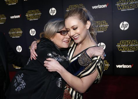 Billie Lourd, Carrie Fisher's daughter, has said what the coroners cannot; that her mom died of drug addiction. Her bold act of ownership is exactly what Carrie would have wanted. Carrie Fisher Billie Lourd, Star Wars World, Debbie Reynolds Carrie Fisher, Carrie Frances Fisher, Billie Lourd, Thankful For Friends, Debbie Reynolds, Mom Died, Childhood Photos