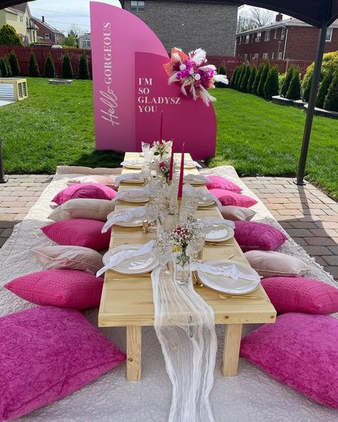 Picnic Bridesmaid Proposal, Bridesmaid Proposal Picnic, Bridesmaid Proposal Brunch, Picnic Aesthetics, Type Of Energy, Bridesmaid Brunch, Bridesmaids Proposal, Brunch Decor, Spring Brunch