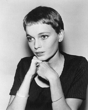 If It's Hip, It's Here (Archives): Vidal Sassoon Dies But His Cuts Live On. A Look At The Hair Master's Muses And Styles. Iconic Haircuts, Micro Pixie, Birkin Bangs, Short Haircuts For Fine Hair, Micro Bangs, Pixie Crop, Vidal Sassoon, Mia Farrow, Short Hair Tutorial