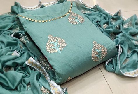 Heavy Work Churidar Designs, Thread Work Churidar Designs, Chanderi Semi-stitched Churidar With Gota Work, Floor-length Chanderi Salwar Kameez With Gota Work, Churidar Material With Price, Chanderi Suits Design, Chanderi Dress Material, Suit Indian, Wedding Trousseau