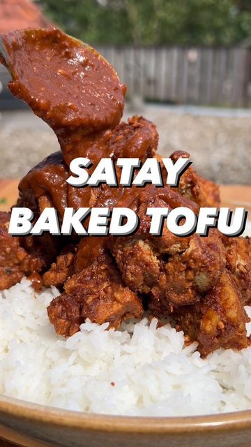 Satay Tofu, Olive Oil Sauce, Vegan Protein Recipes, Plantbased Recipes, Satay Sauce, Tofu Recipe, Favorite Recipes Dinner, Garlic Clove, Baked Tofu