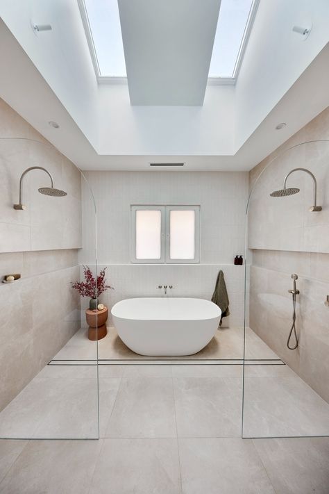 Bathroom The Block, The Block 2022 Bathrooms, The Block Bathroom 2022, Main Bathroom Ideas Modern, The Block Bathrooms, Block Bathrooms, The Block Bathroom, The Block 2022, Townhome Ideas