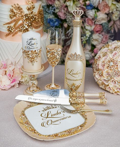 Set of 5 pcs includes: 1 champagne glass cake server and knife 1 cake plate 1 cake fork Set with candle includes: 1 candle with holder 1 champagne glass cake server and knife 1 cake plate 1 cake fork Set with bottle includes: 1 bottle (empty) 1 champagne glass cake server and knife 1 cake plate 1 cake fork Full set (8pcs) includes: 1 candle with 1 holder cake server and knife 1 cake plate 1 cake fork 1 champagne glass 1 bottle (empty) Champagne Quinceanera Theme, Gold Quinceanera Theme, Gold Champagne Bottle, Lilac Decor, Rose Gold Quinceanera, Quince Decor, Quinceanera Bouquet, 15 Candles, Quinceanera Dresses Gold