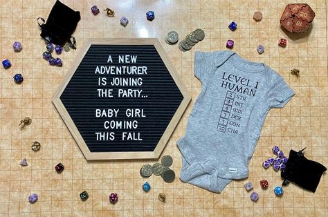 Nerdy Pregnancy Announcement, Nerdy Baby Announcement, Nerdy Baby, Dragon Nursery, Cute Baby Announcements, Human Babies, Baby Time, Kids Parenting, Baby Grows