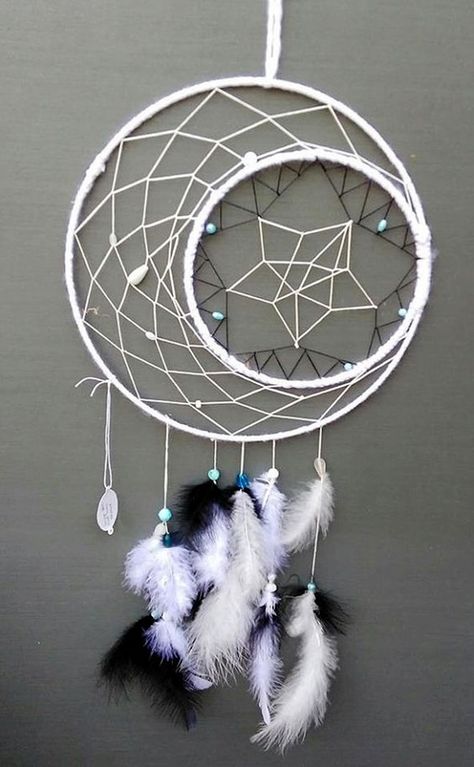 DIY Beautiful and Unique Dream Catcher Ideas (20) Dream Catcher Ideas, Unique Dream Catcher, Diy Dream Catcher, Atrapasueños Diy, Dream Catcher Patterns, Dream Catcher Mobile, Dreamcatcher Design, Diy Tumblr, Dream Catcher Craft