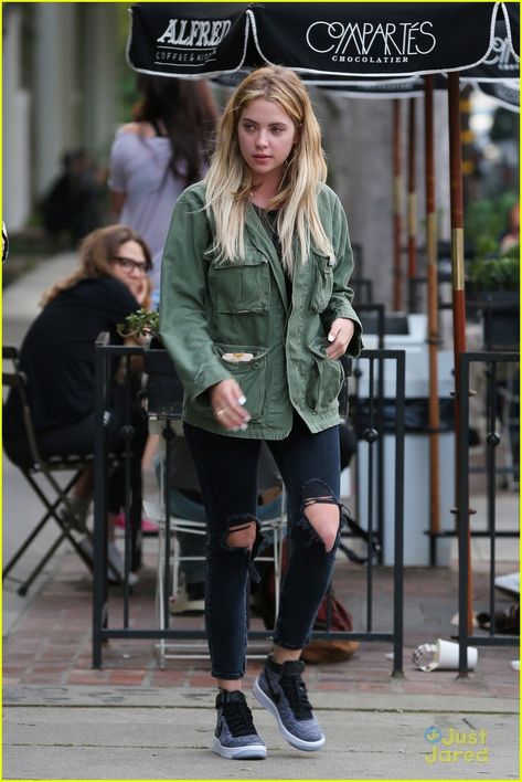 Ashley Benson Style, Pretty Little Liars Hanna, Pretty Little Liars Outfits, Keegan Allen, Motorcycle Ride, Thursday Afternoon, Hanna Marin, Famous Outfits, Ashley Benson