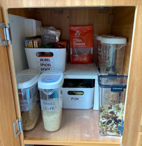 80+ Caravan storage ideas, modifications and organisation hacks. - Caravan Organisation, Rv Pantry, Caravan Storage Ideas, Healthy Meals On The Go, Caravan Diy, Caravan Renovation Diy, Caravan Interior Makeover, Casita Travel Trailers, Cupboard Makeover