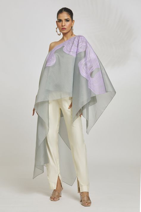 Grey, lilac one shoulder kaftan top with stripe pattern and asymmetric hem. Paired with inner. Components: 2 Type Of Work: Stripe Neckline: Asymmetric Sleeve Type: One shoulder sleeve Fabric: Organza Striper Color: Grey,Purple Other Details:  Note: Pant worn by the model is not for sale Occasion: Party - Aza Fashions Amit Aggarwal, Grey Lilac, Organza Dress, Fashion Inspiration Design, Loose Outfit, Top For Women, Fashion App, Women Tops, Top Pattern