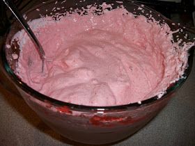 Fluffy Cheesecake Recipe, Jello And Cool Whip, Dollar Meals, Fluffy Cheesecake, Strawberry Fluff, Cool Whip Desserts, Jello Dessert Recipes, Monte Cristo Sandwich, Fluff Recipe